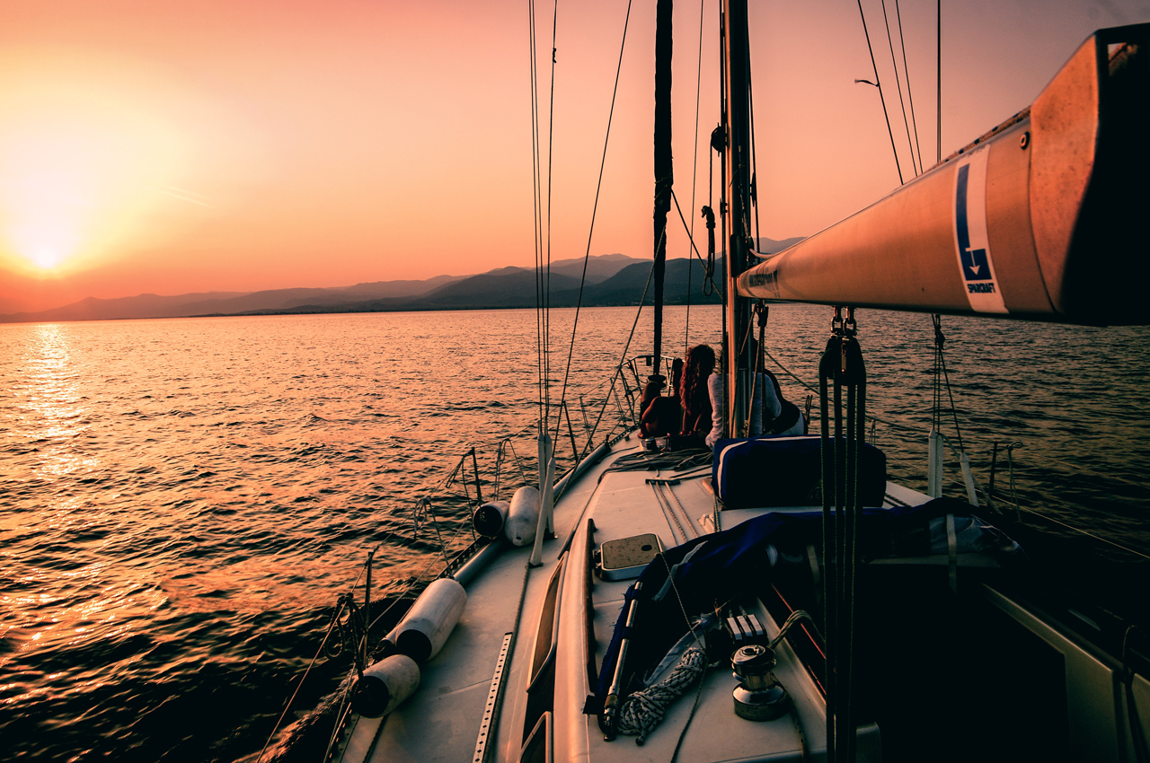 Sunset by Sailboat: Sotogrande Sunset Experience
