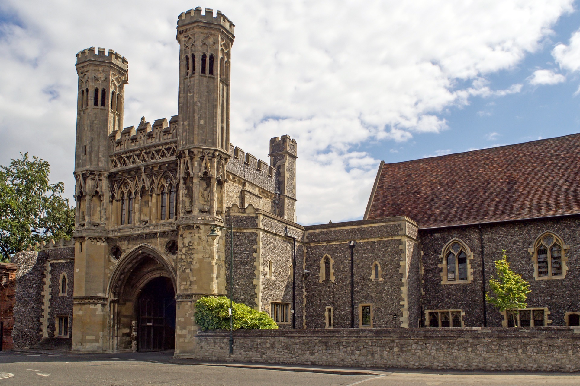 Private Tour of Hever Castle Canterbury cathedral Dover Castle Include Pass – photo 2