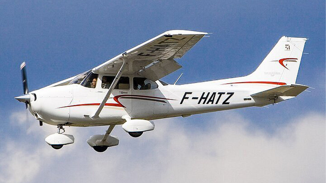 Airplane Transfer between Ratmalana Airport (RML) and Koggala Airport (KCT)