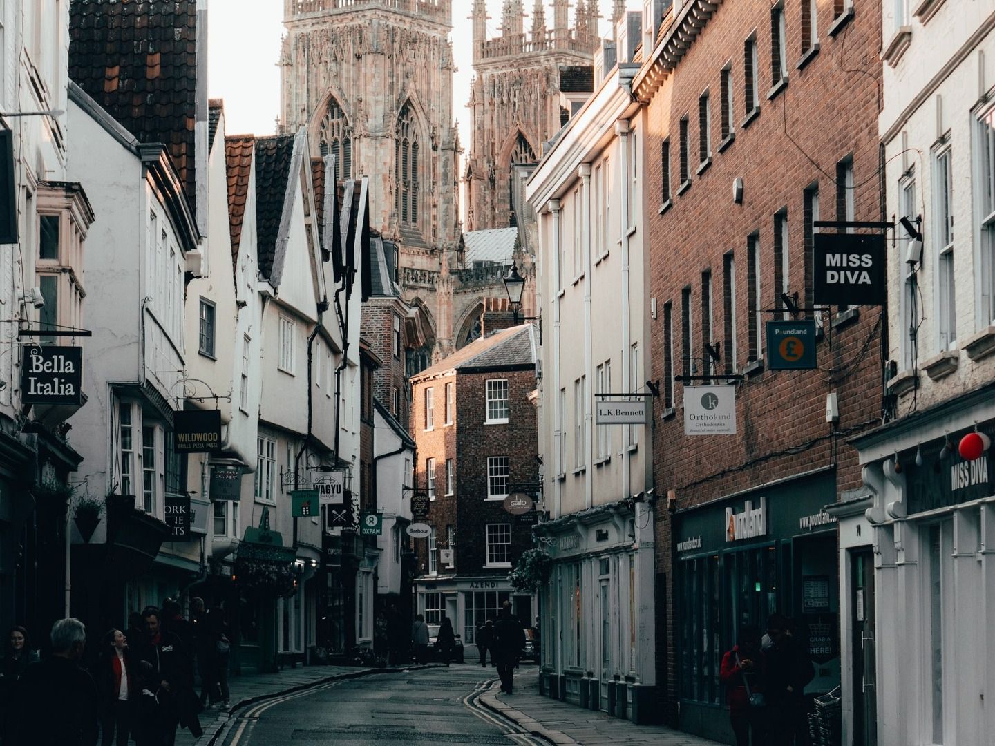 A Walking Audio Tour on Mobile App in York: Ghosts, History, and Chocolate