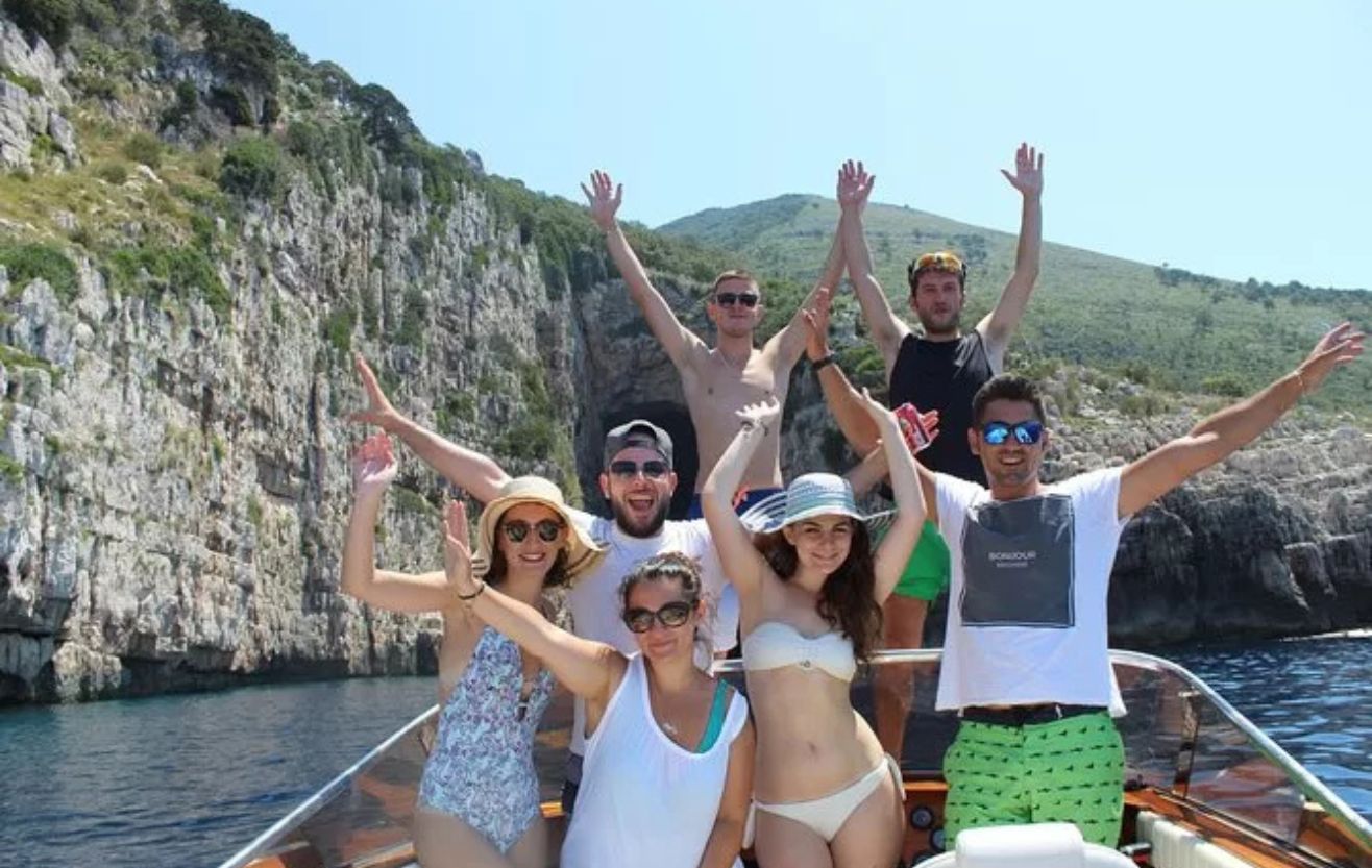Sazan Island, Vlora and Karaburun Beaches Day Tour from Tirana