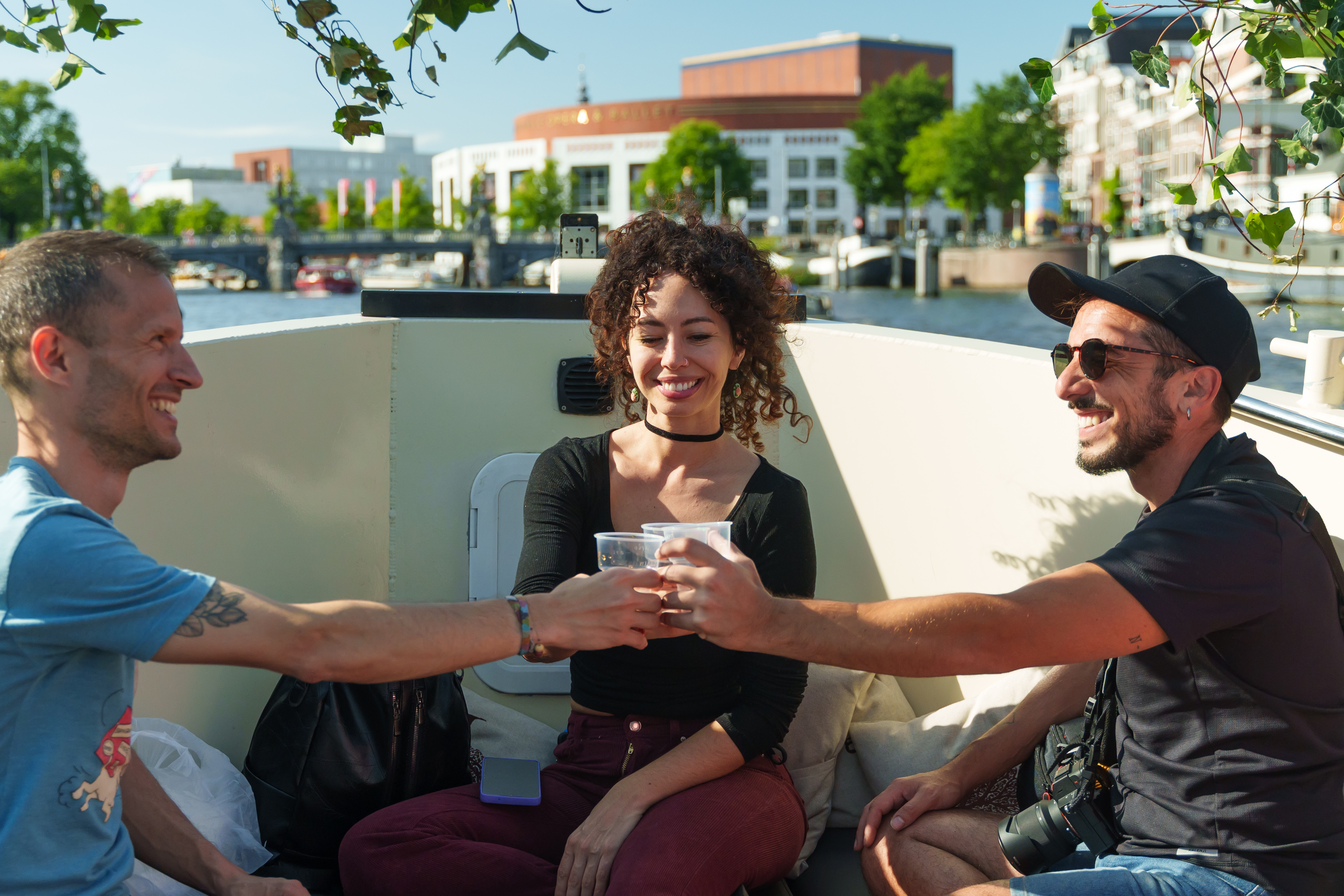 Amsterdam walking tour and canal cruise with unlimited drinks and cheese tasting – Image 4 | WeShare