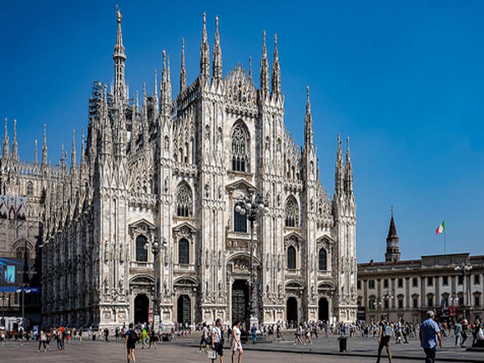 Private luxury transfer from Rome to Milan - Photo 2