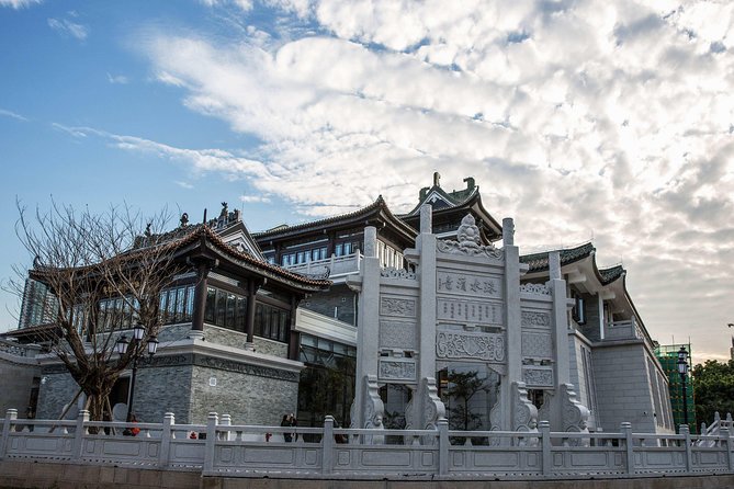 Guangzhou Yürüyüş Turu Eski Xiguan Bölgesini Keşfetmek için