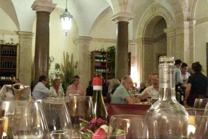 Luxury gourmet Dinner with paired wines with foodie guide – Image 2 | WeShare