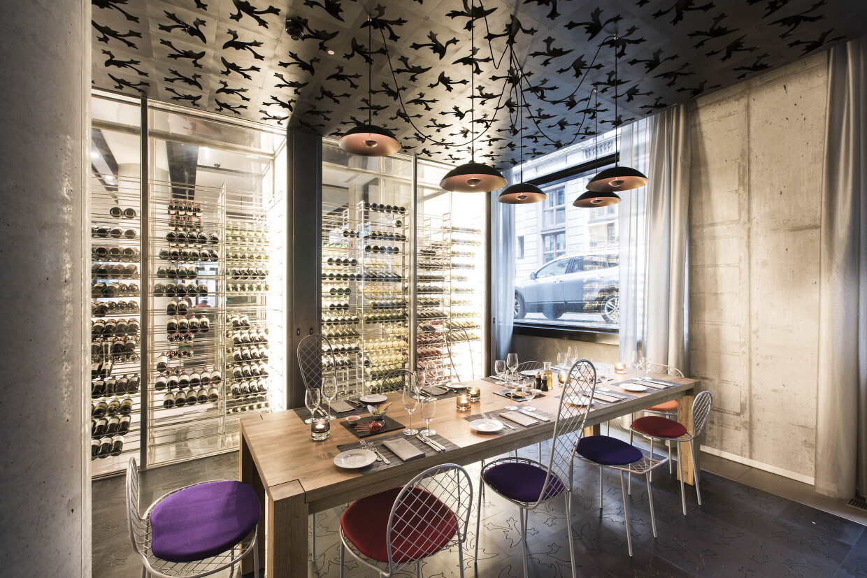 Wine tasting at Barceló Hamburg