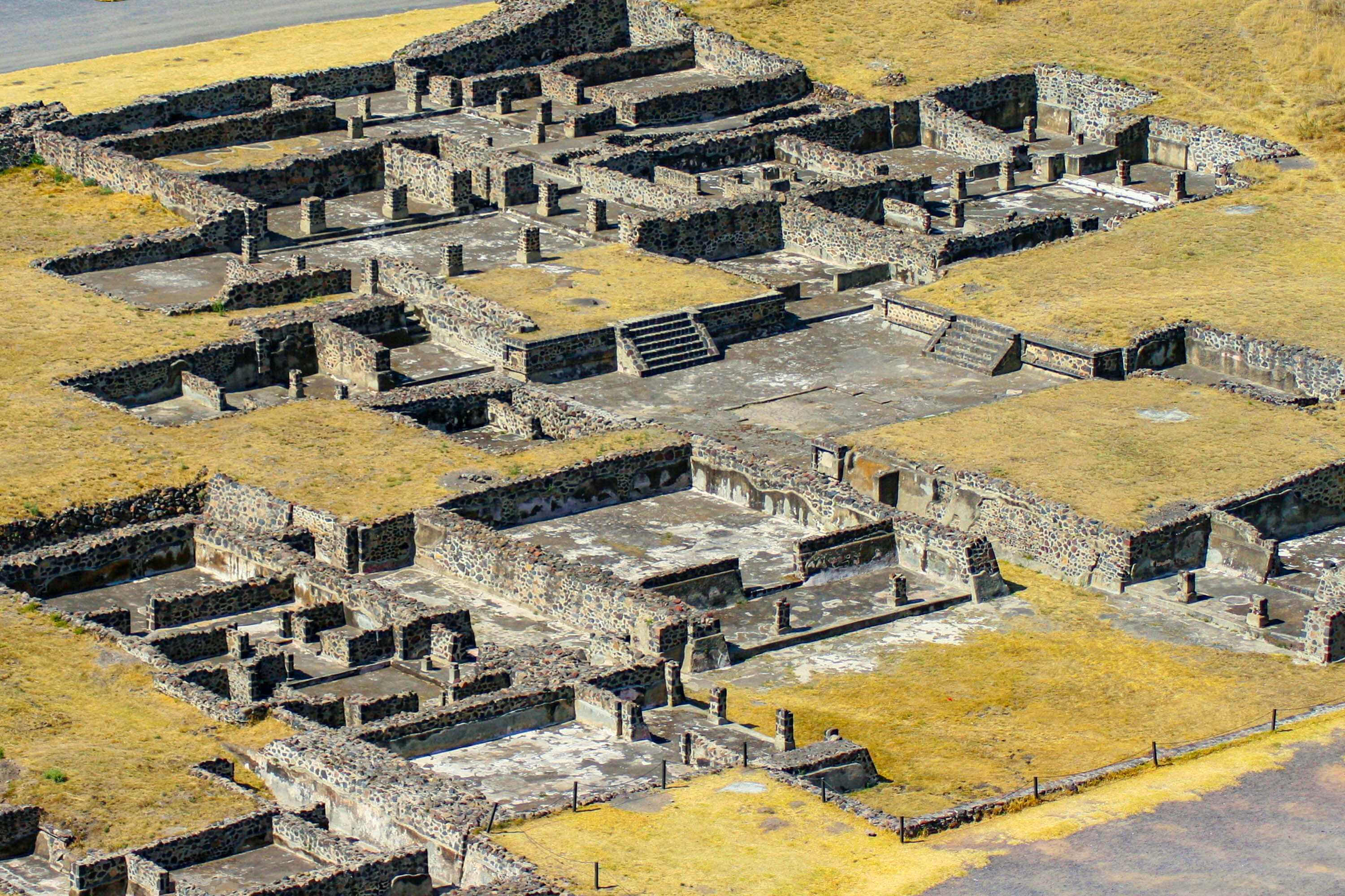 Mexico City: Teotihuacan Pyramids Tour with Audio Guide