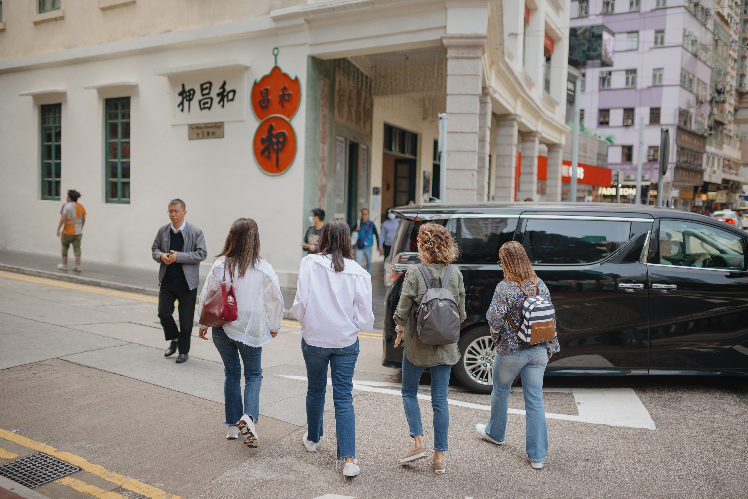 Guided Tour of Hong Kong Island in Private Service - Accommodations in Hong Kong