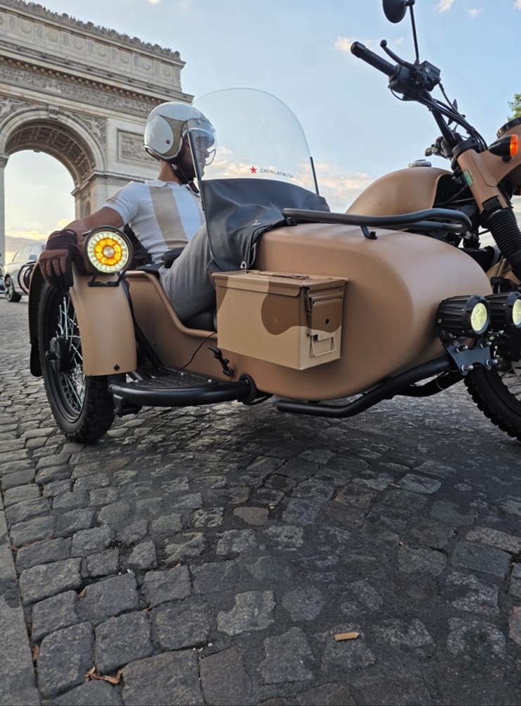 Montmartre Side Car Tour – Image 1 | WeShare