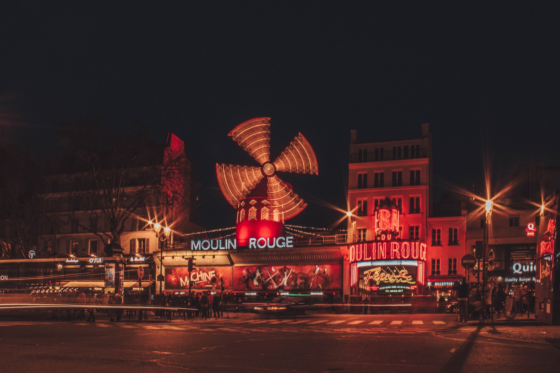 MONTMARTRE WALKING TOUR: FROM MOULIN ROUGE TO SACRÉ COEUR  - FRANCE - Photo 2
