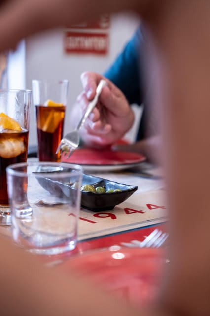 Sevilya Macerası: Tarihi Yürüyüş Turu ve Geleneksel Tapas