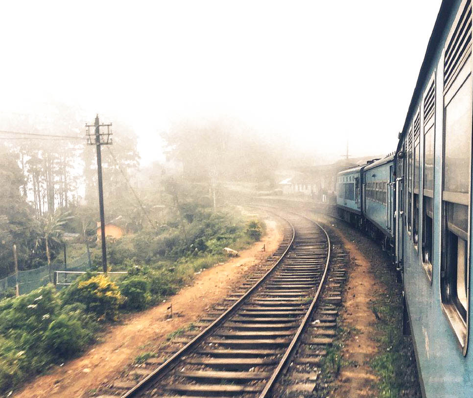 Badulla to Colombo train ride on (Train № 1006 "Podi Menike")