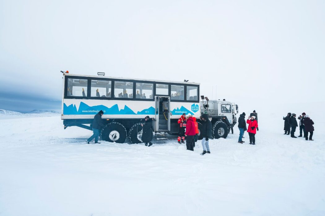 Silver Circle Private Tour: Glacier, Waterfalls & Hvammsvik Hot Springs - photo 16