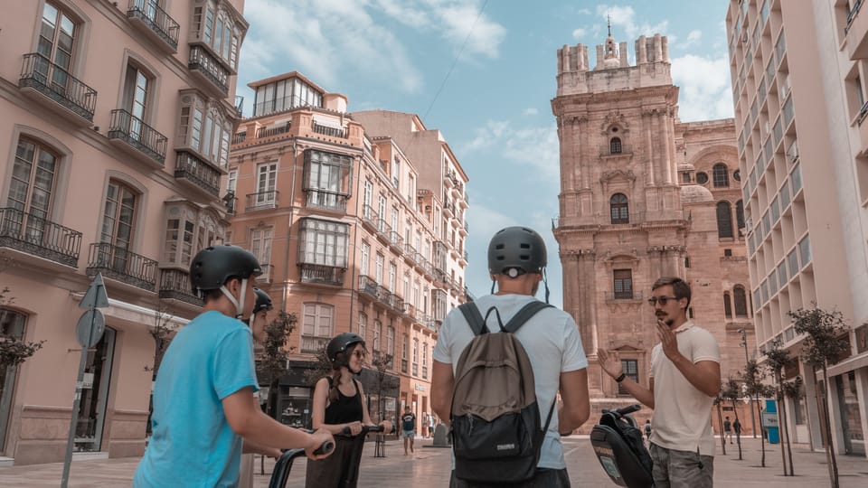 Malaga Şehir Turu 3 Saatlik Tarihi Segway Macerası