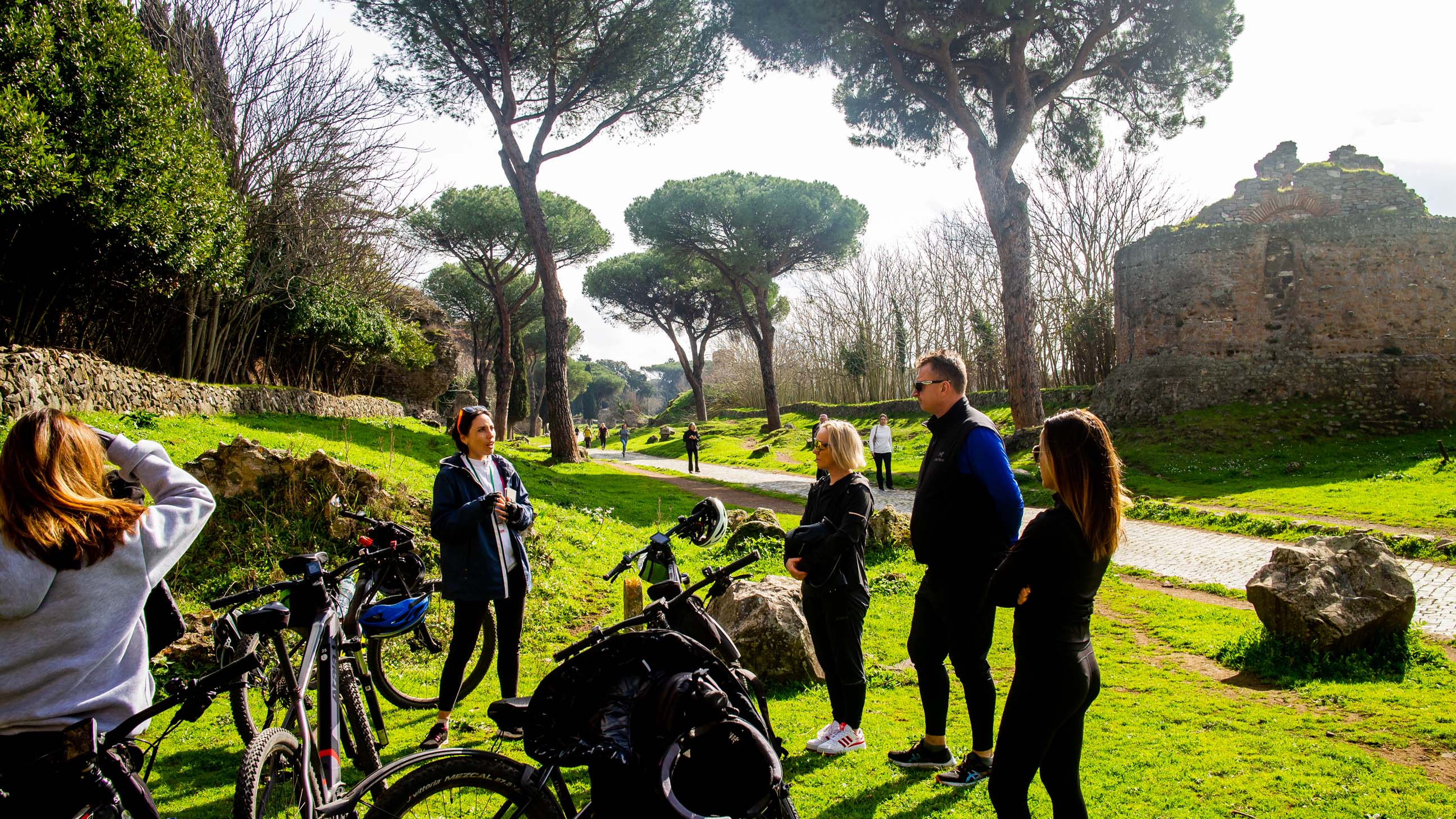 One-Day WOW Private Experience with Biking, Lunch, Golf Cart Tour, VIP Colosseum Access and Rooftop Aperitivo - Photo 3
