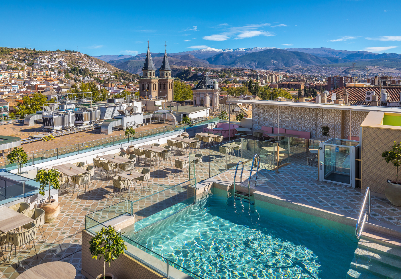 B‑Heaven 360º Private Deck