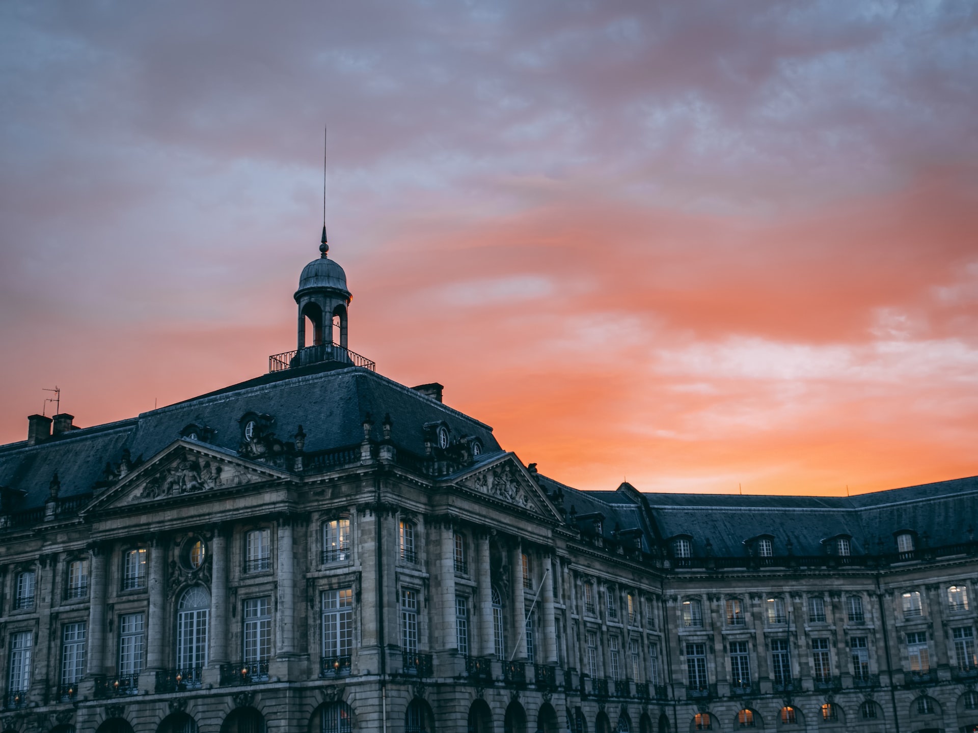 THE COVERED SECRETS PASSAGES OF PARIS - FRANCE  - Photo 2