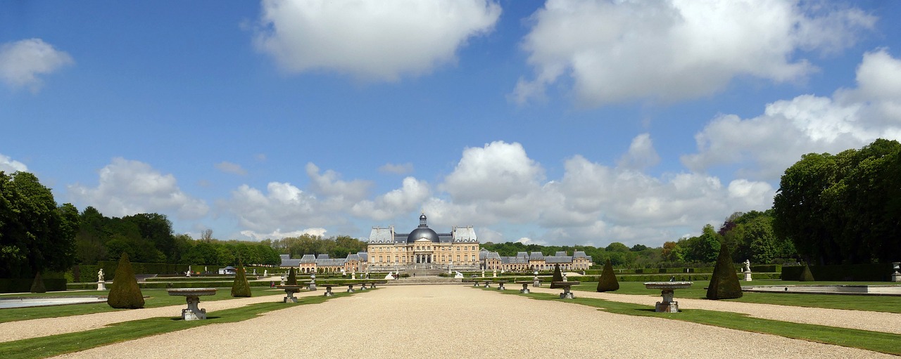 VAUX LE VICOMTE Castle Half Day Trip - LICENSED DRIVER-GUIDE   - Photo 2