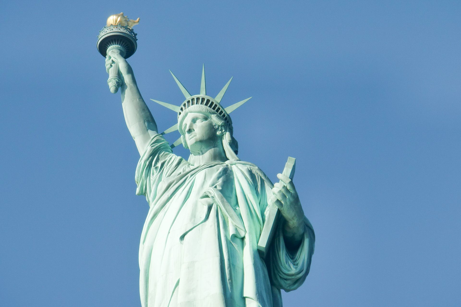 Statue of Liberty, Ellis Island, and 9/11 Memorial Guided Tour (CO 1 hour) Statue of Liberty, Ellis Island, and 9/11 Memorial Guided Tour (CO 1 hour)