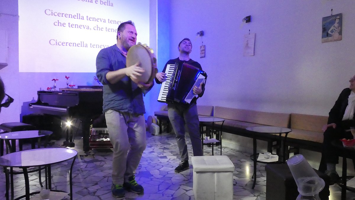 Naples Folklore: An Intimate Concert of Traditional Neapolitan Music - Photo 3