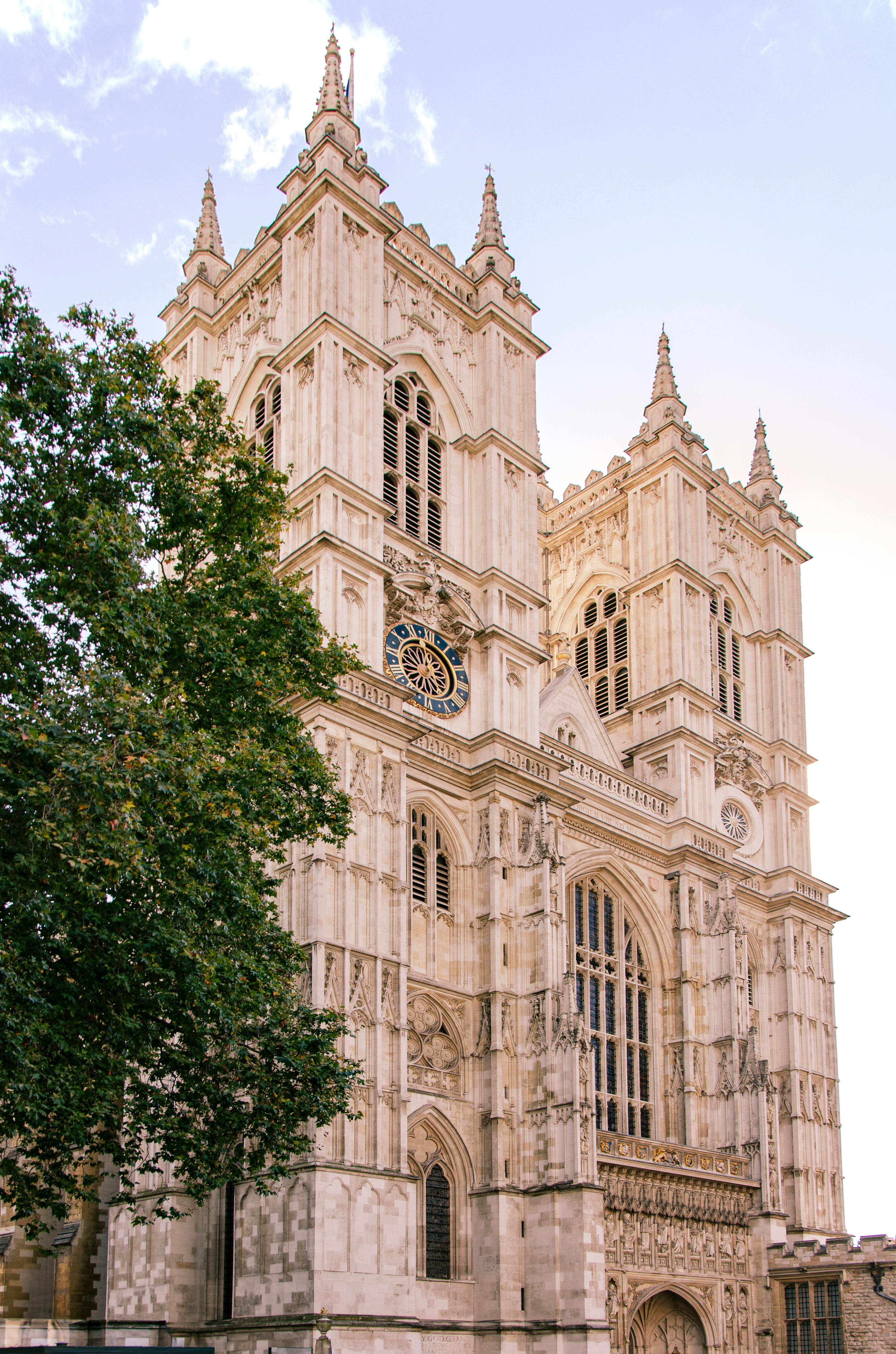 London: Westminster Guided Tour with Thames River Cruise – Image 3 | WeShare