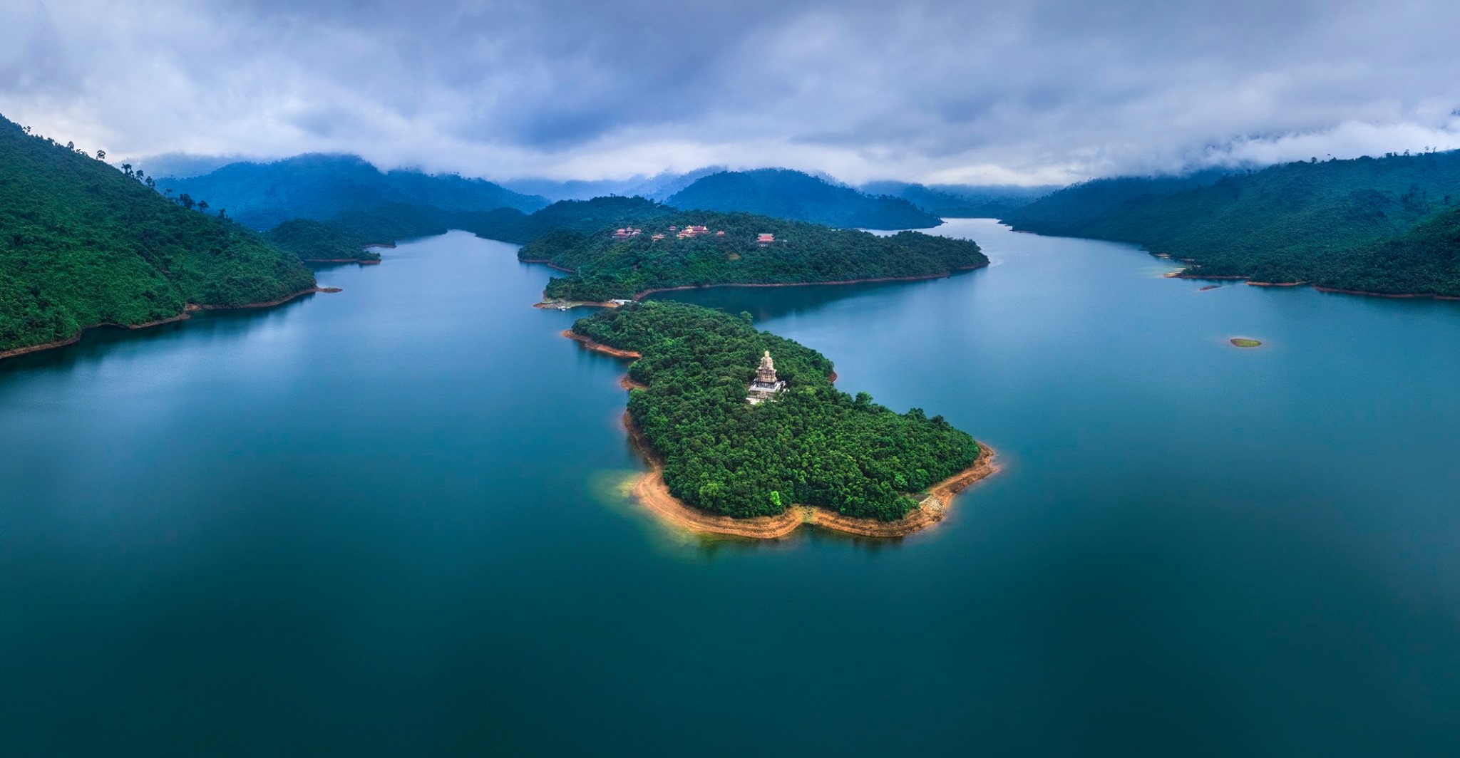 10:15 Five Lakes and Do Quyen Waterfall trek 1