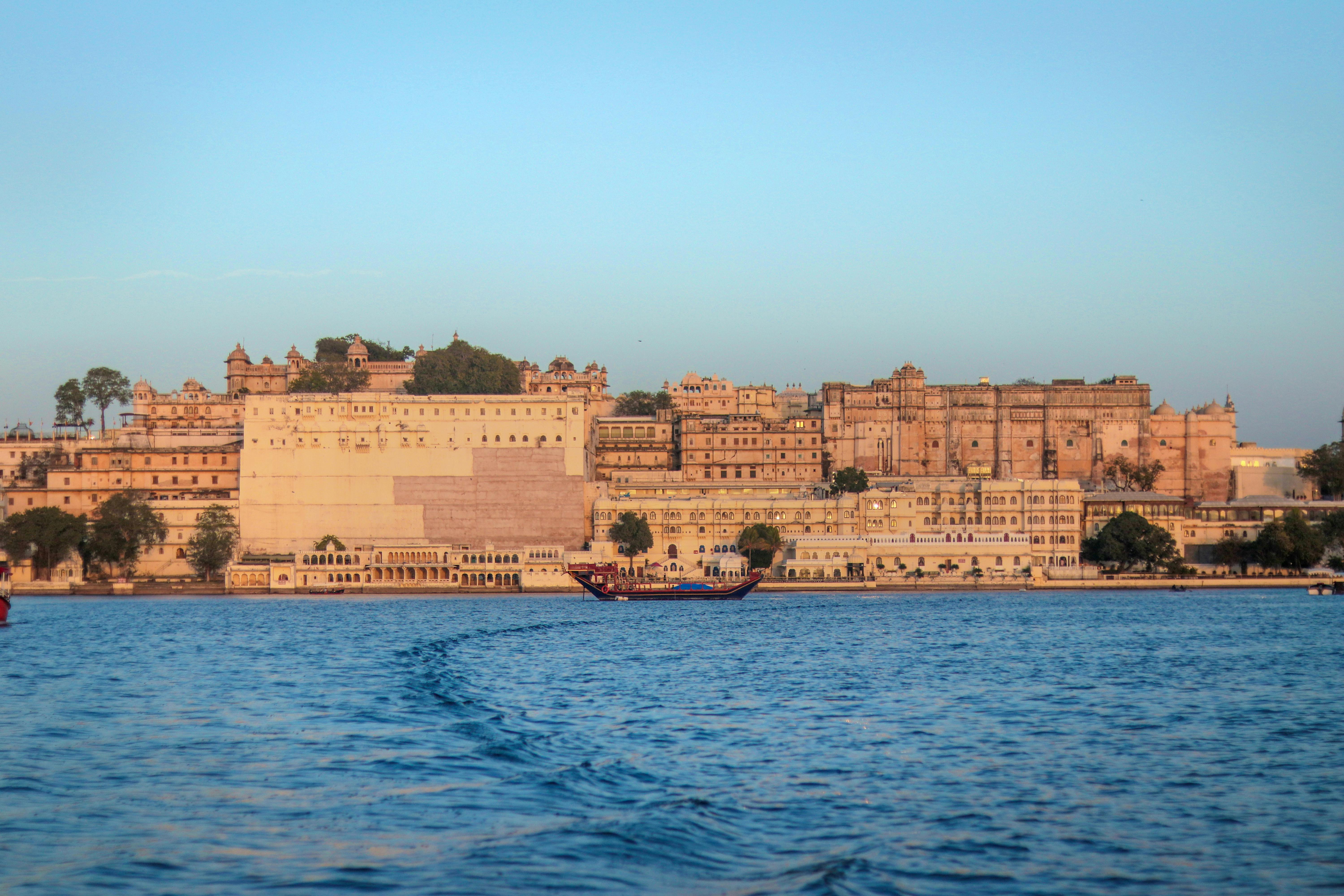 4-Day Wild Mewar & Jawai Leopard Safari Tour 4-Day Wild Mewar & Jawai Leopard Safari Tour