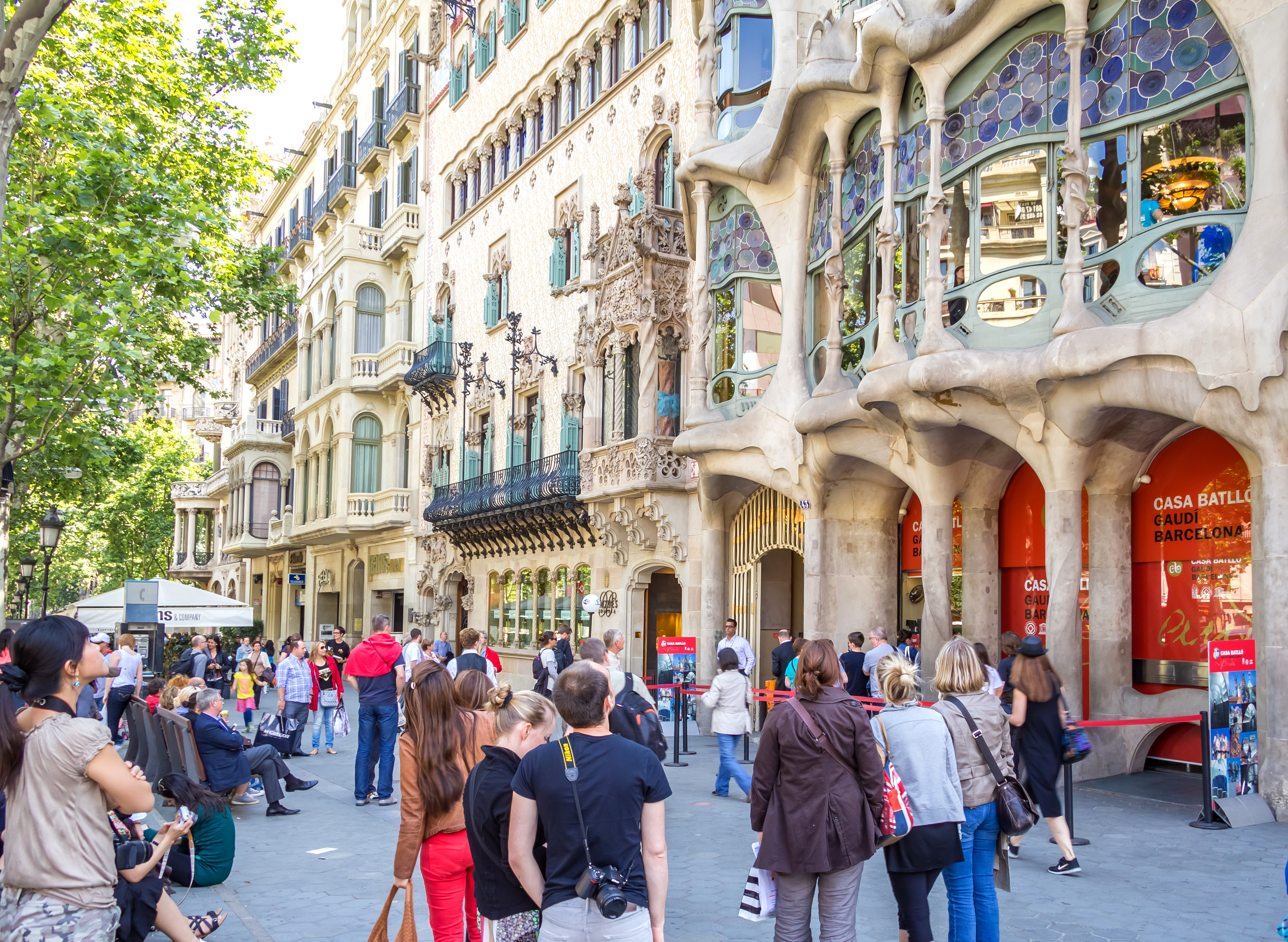 Best of Barcelona & Montserrat: Private VIP tour w/ Personal Pickup - Photo 10