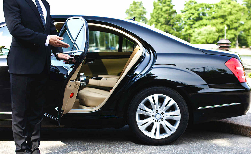 Private Luxury Transfer from Fiumicino Airport to Rome - Photo 5
