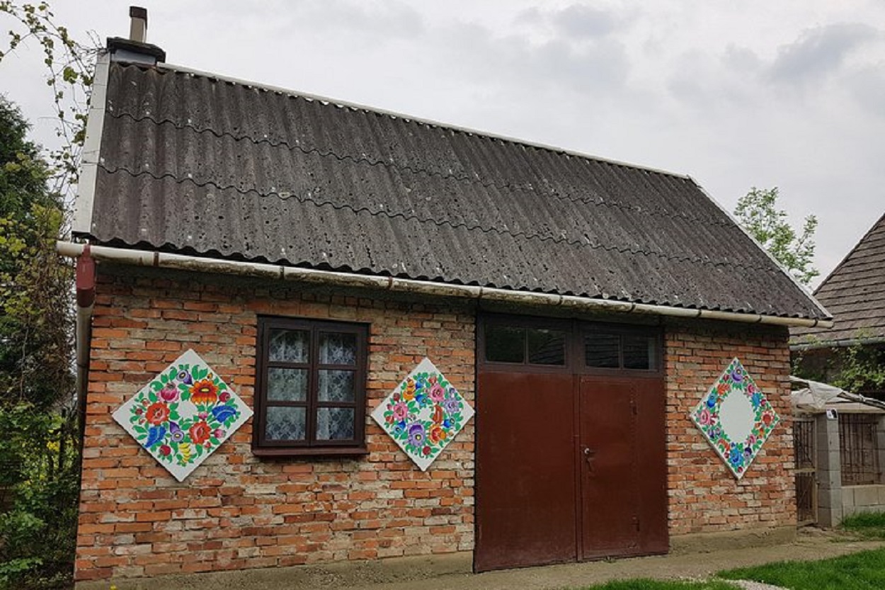 Zalipie, painted village, regular small group tour from Krakow