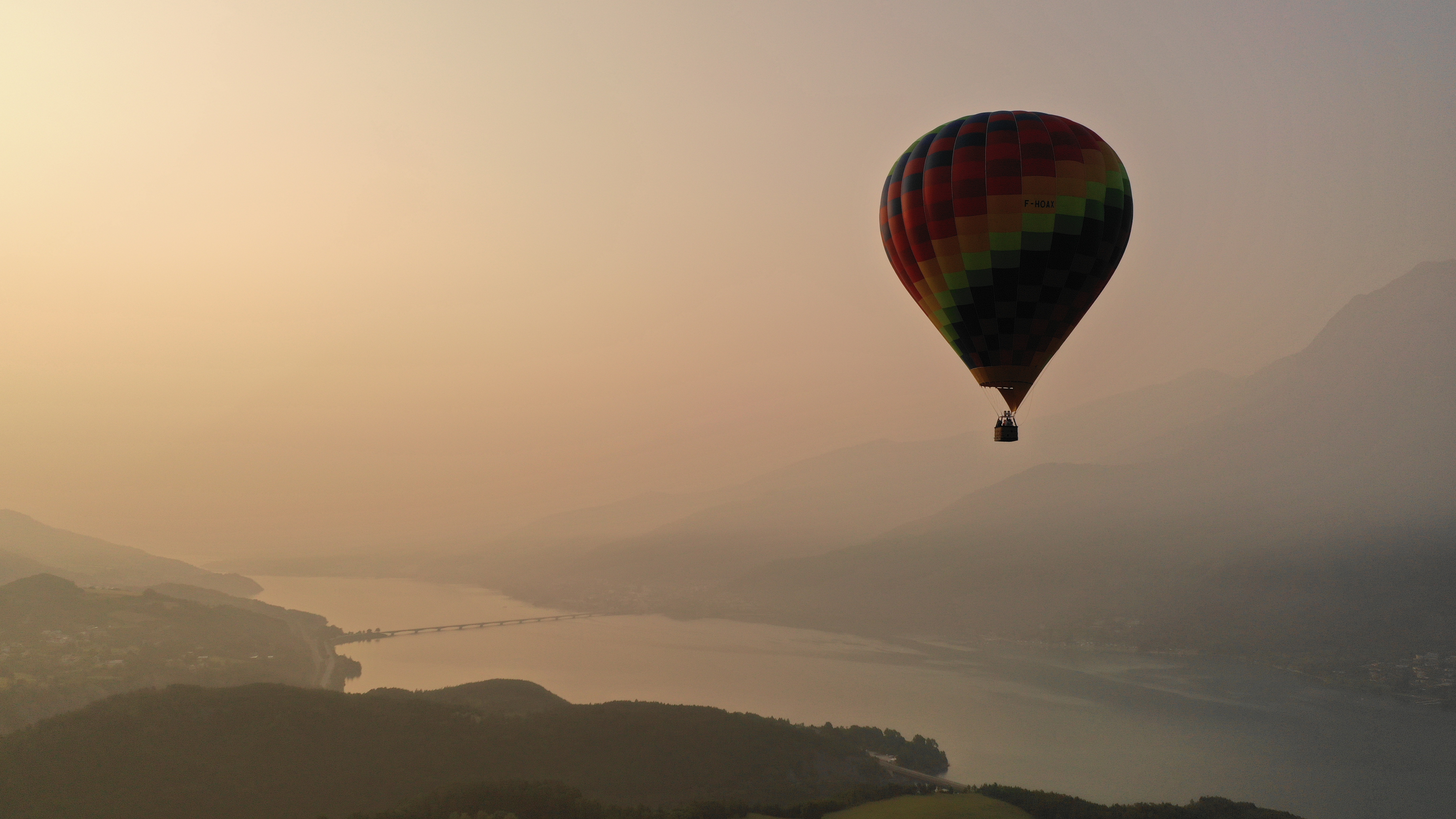 Private Hot Air Balloon Experience in South Iceland - Reserve the Entire Basket for Your Group - photo 5