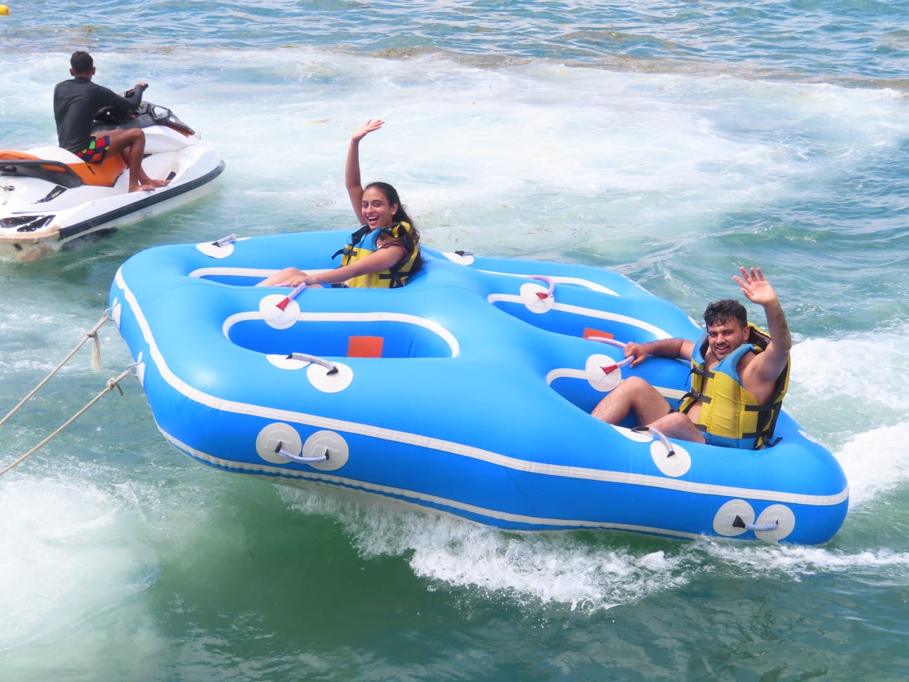 Experiencia de paseo en tubing con deportes acuáticos, peces voladores y paseo marítimo en Nusa Dua Marine - Foto 3