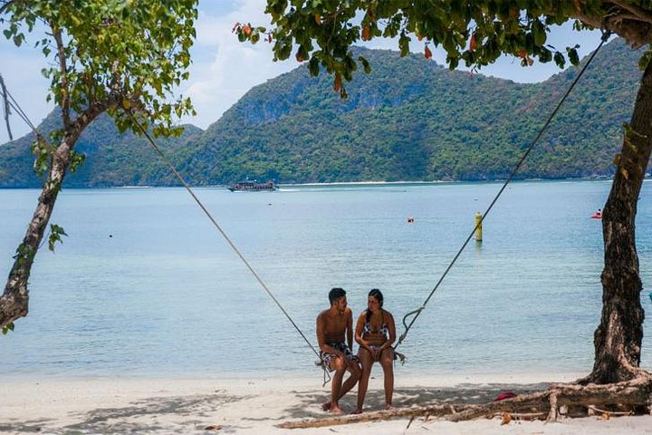 SAMUI: snorkel en el Parque Nacional Angthong - kayak con almuerzo en lancha rápida