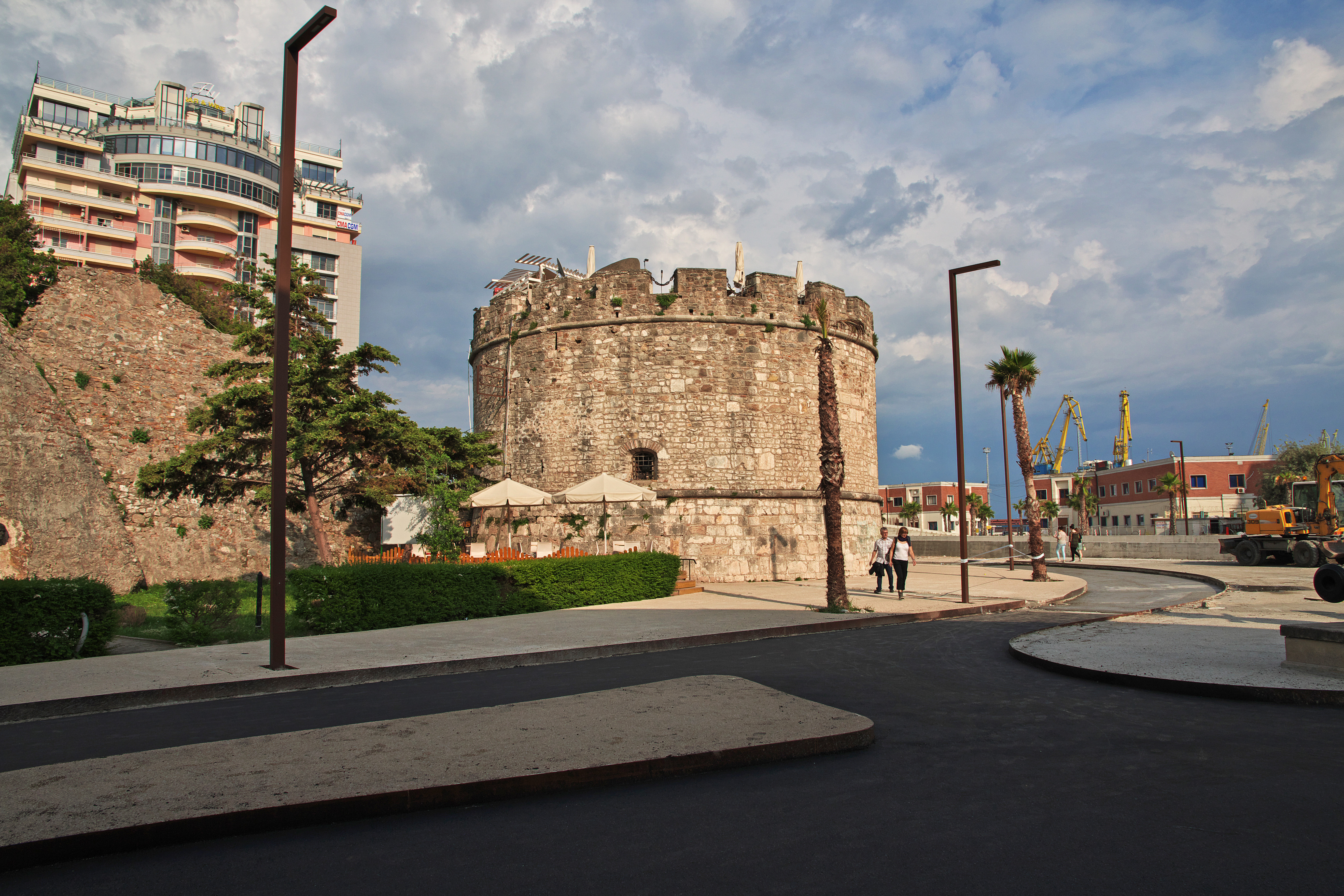 Tirana and Durres walking tour  Small Group  - Photo 5