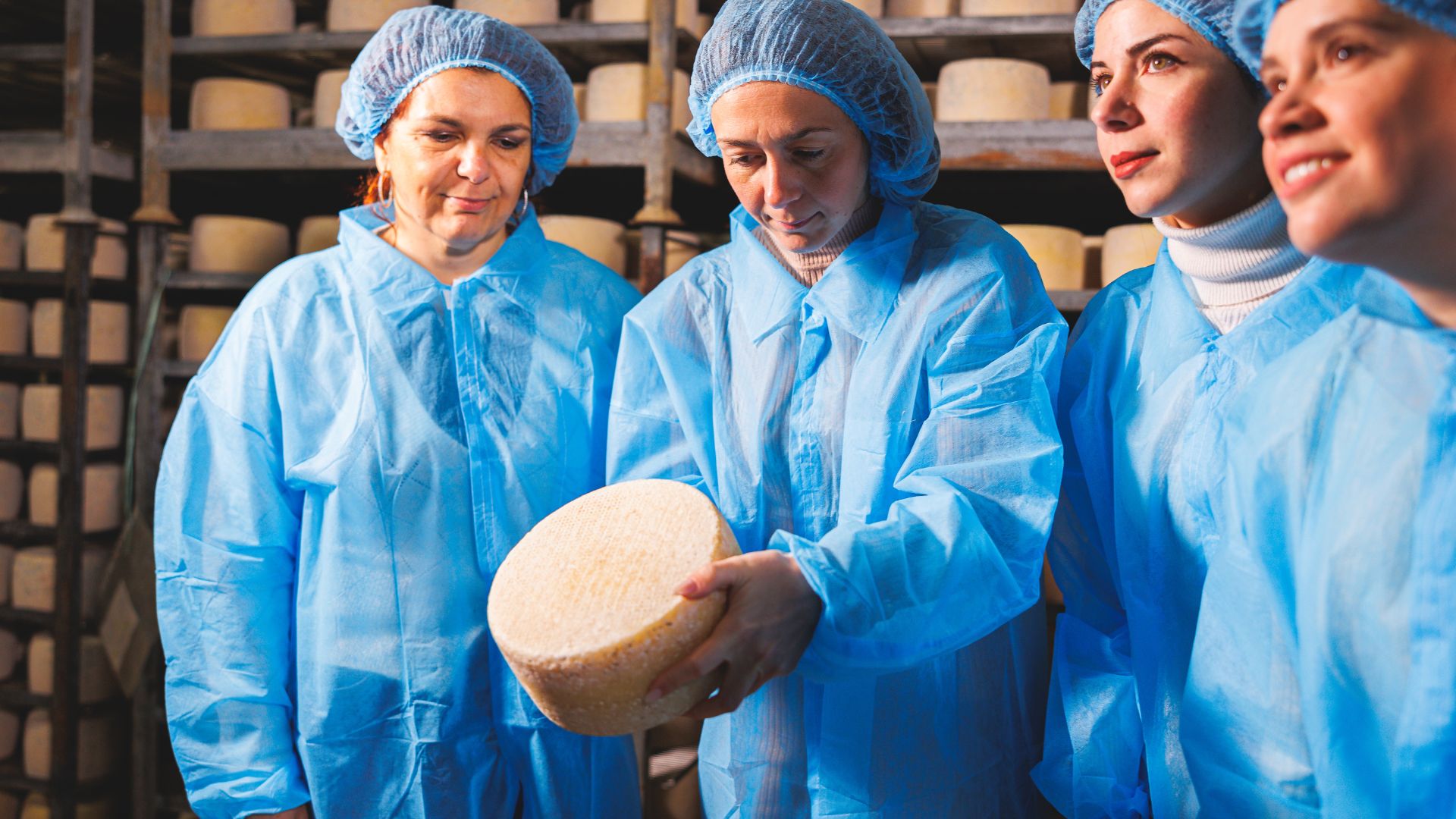 Dolianova: visit and workshop in a cheese factory - Photo 8