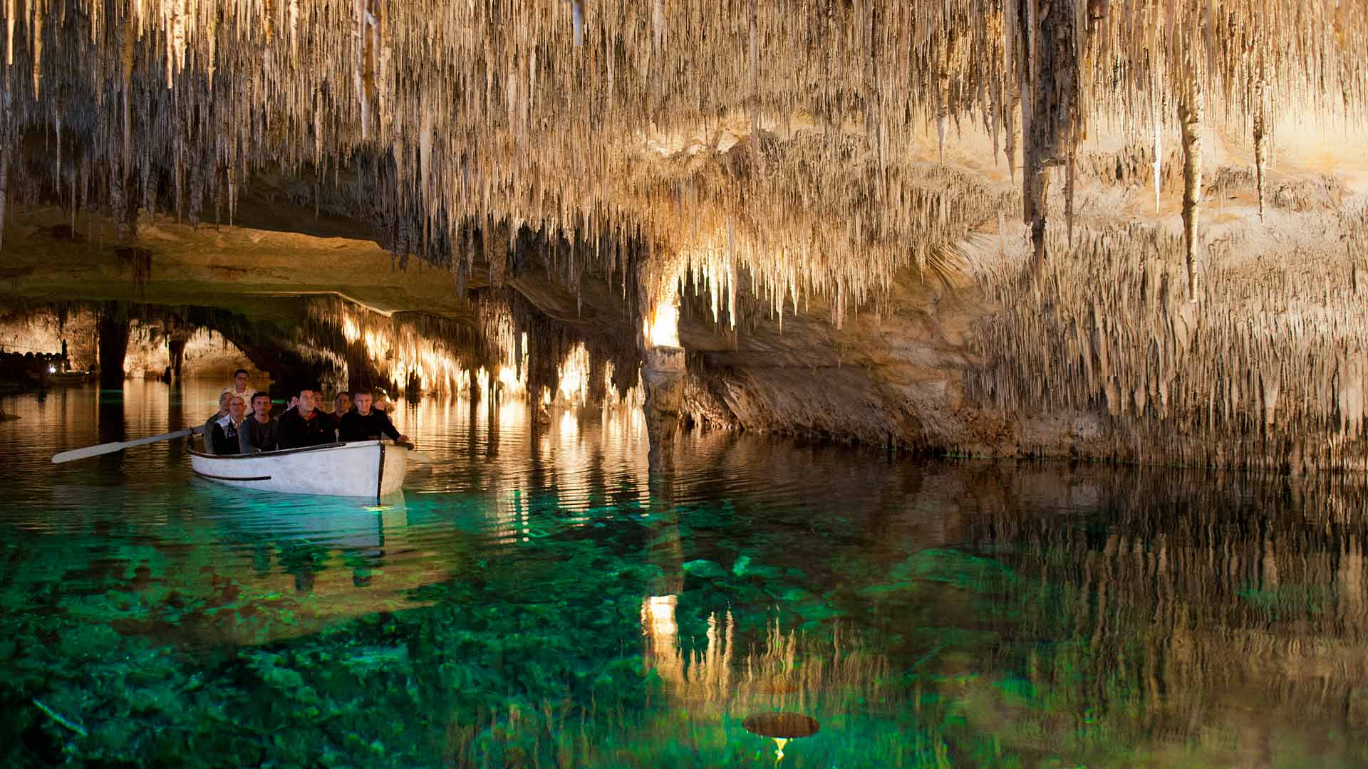 Bus to the Cuevas del Drach with admission included (from the Barceló Ponent Beach Hotel)