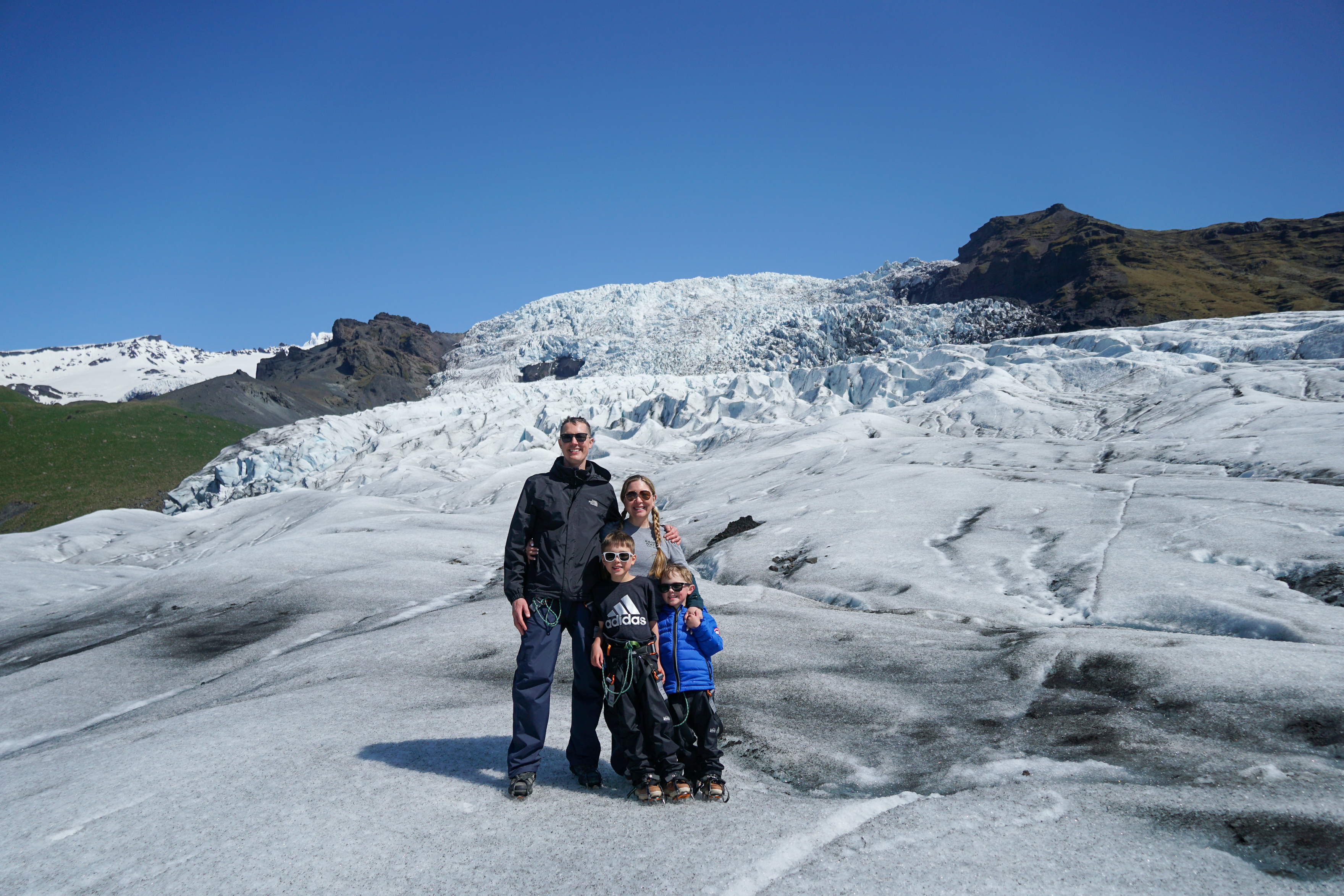 Glacier Adventure: Hike, Photoshoot & Zodiac Tour