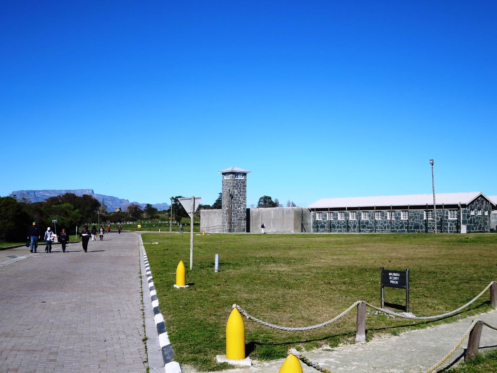 CAPE TOWN, NELSON MANDELA GATEWAY & CAPE PENINSULA PENGUIN TOUR - Photo 8