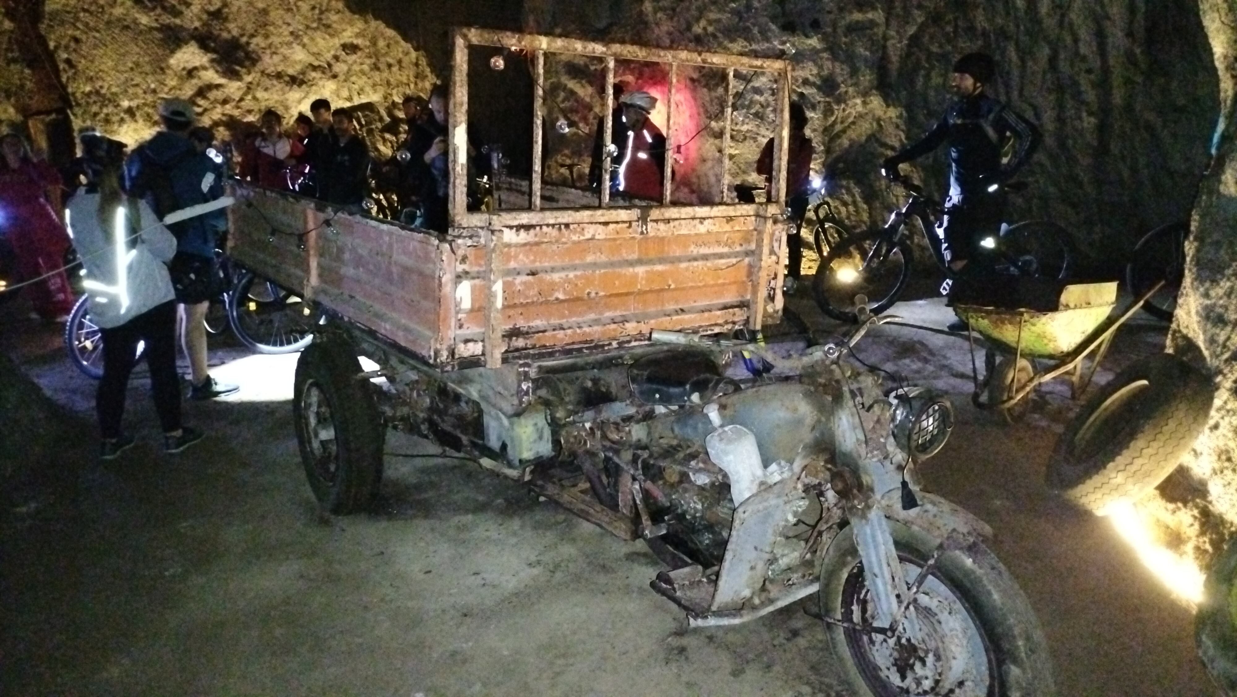 Appian Way Bike tour Underground with Catacombs & Lunch - Photo 11