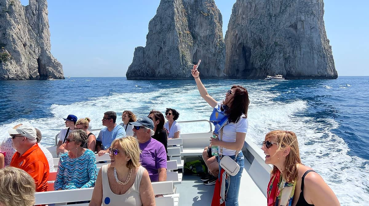 CAPRI ISLAND TOUR BY BOAT: with stop for swimming - Photo 12