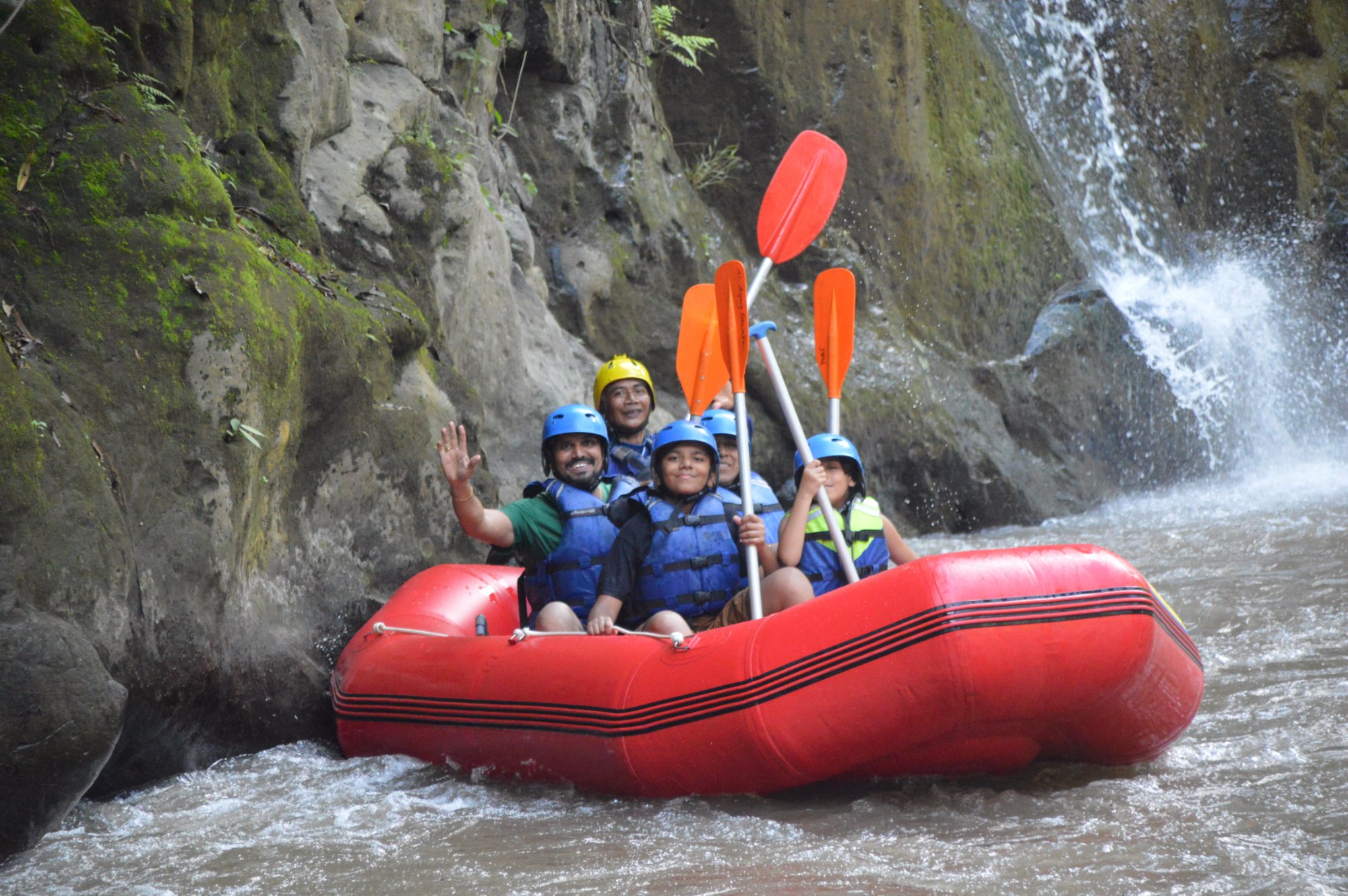 Aventura privada de rafting en Ayung de medio día en Ubud