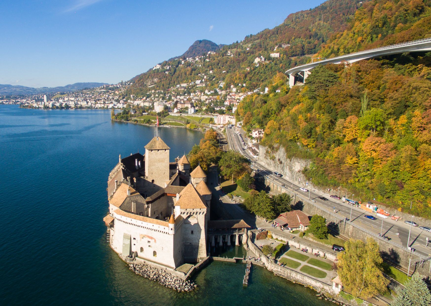Interlaken: Private Car Tour to Glacier 3000, Montreaux and Vevey - Photo 5