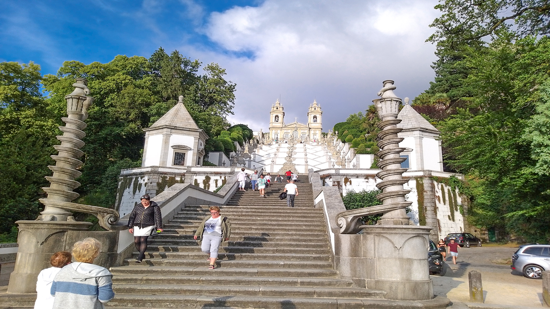 Private Car transfer from Porto to Braga - Photo 2