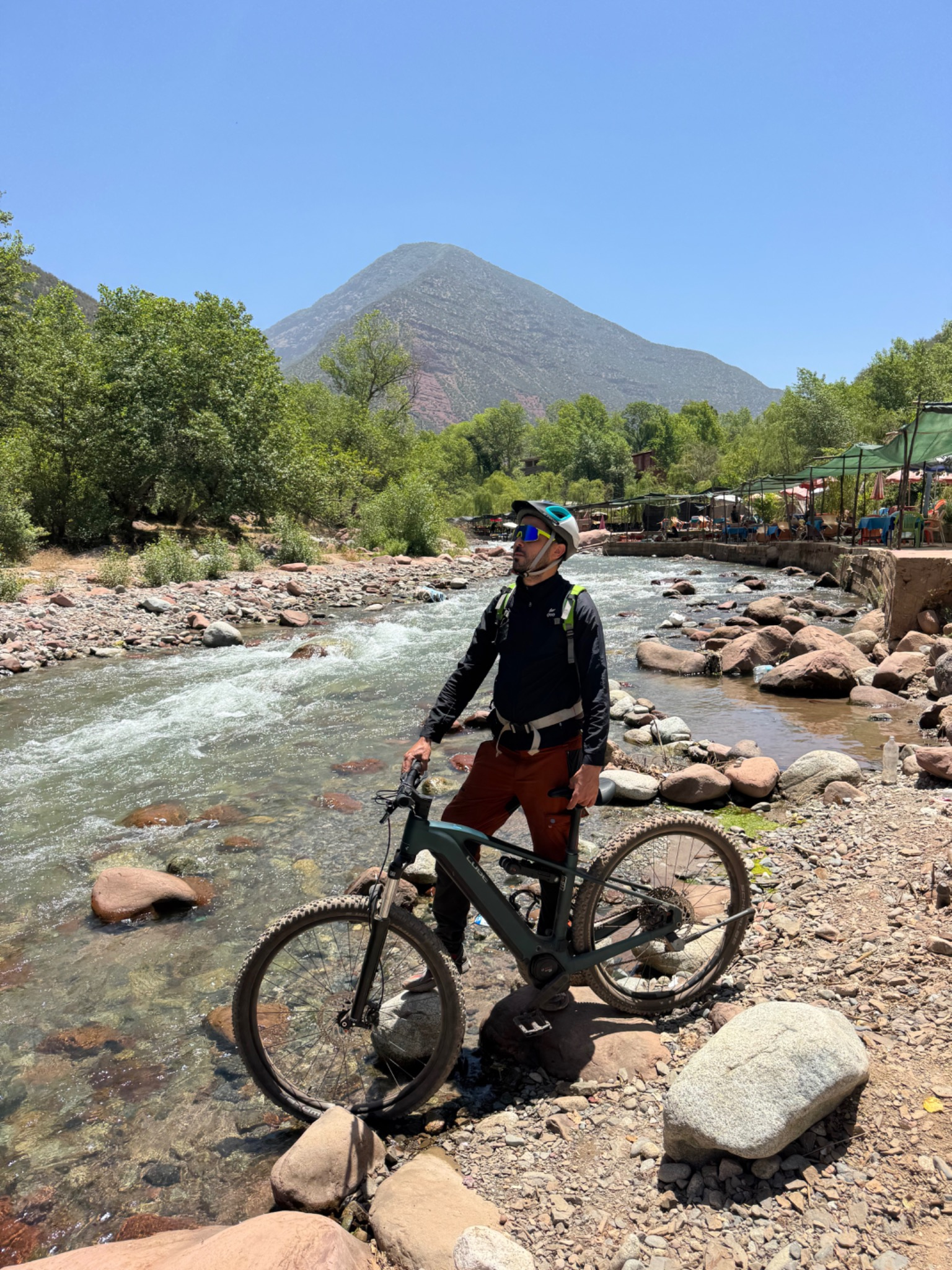 Recorrido en bicicleta eléctrica por el valle de Ourika por Marrakech con almuerzo tradicional