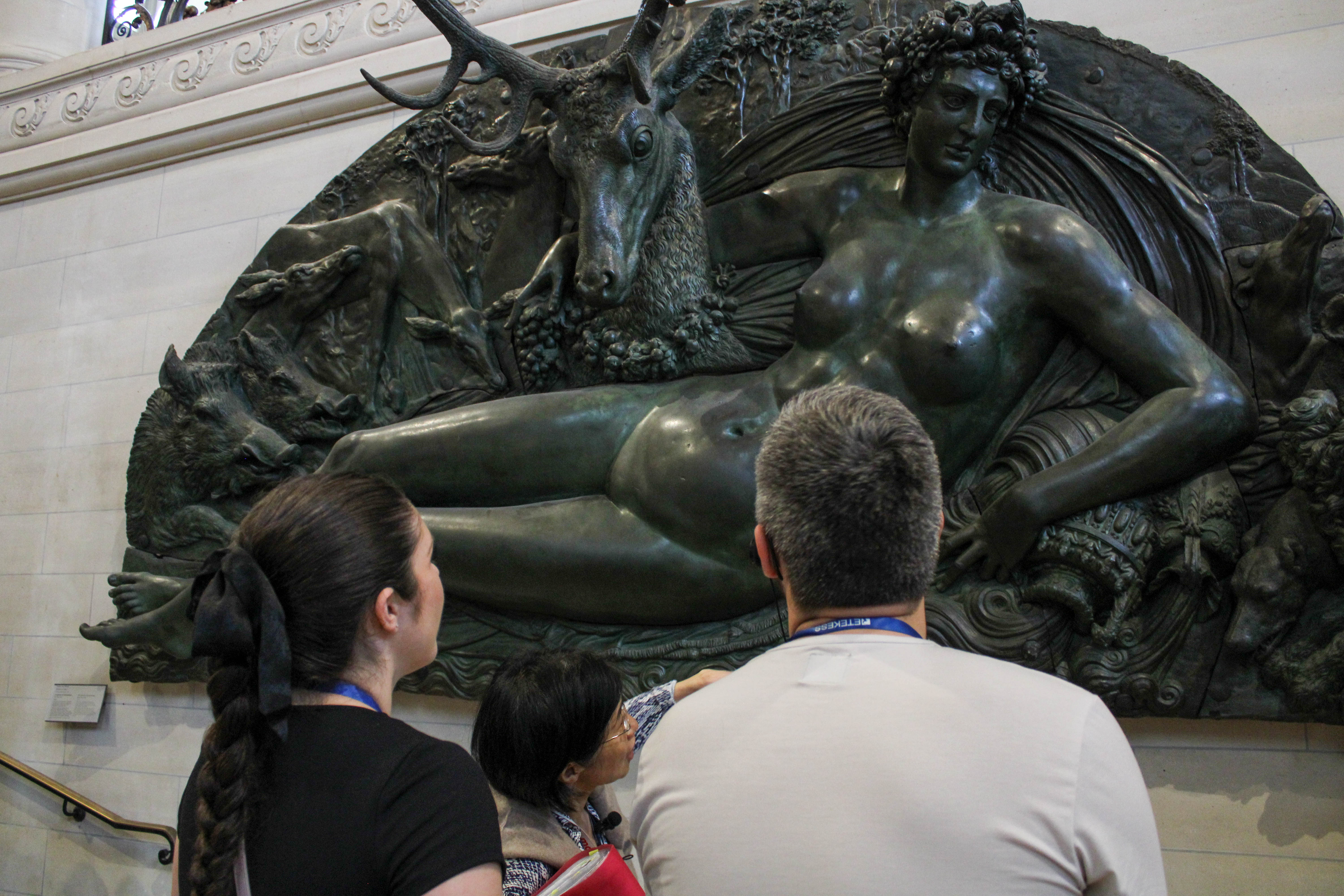 Murders and Mysteries of the Louvre - Photo 16