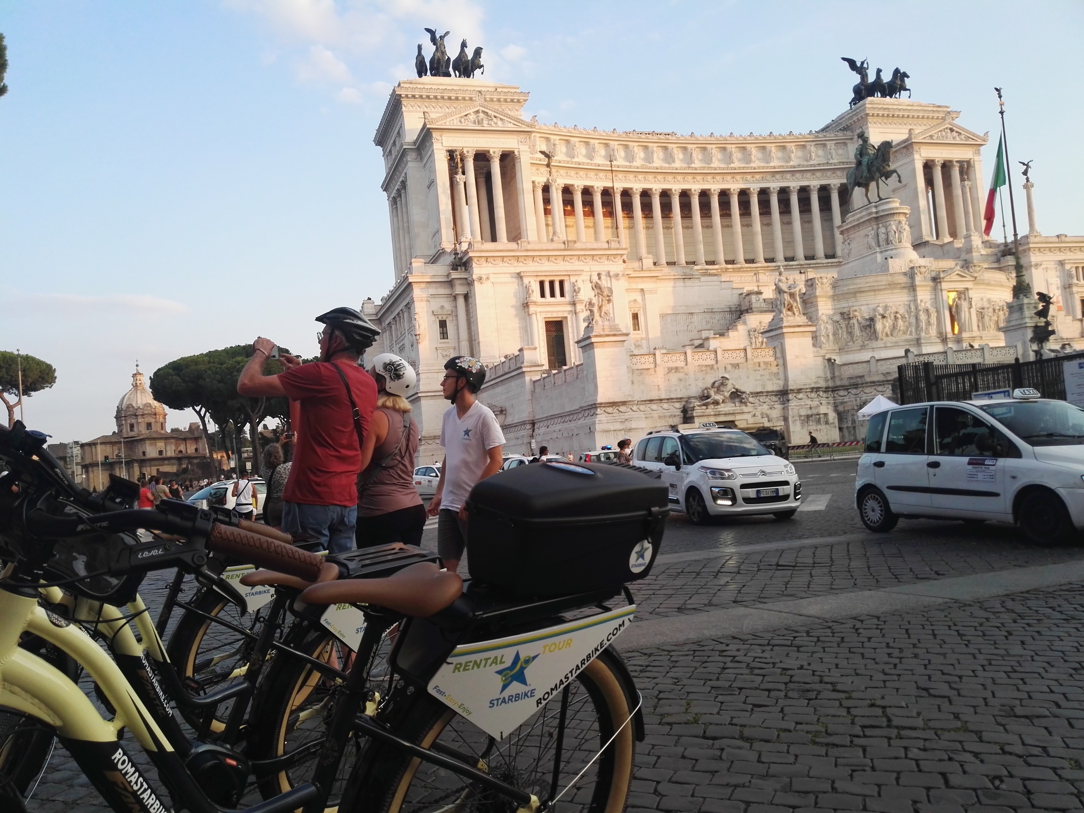 VIP Rome by Night Bike Tour with Panoramic Views and Iconic Evening Spots | Private - Photo 5