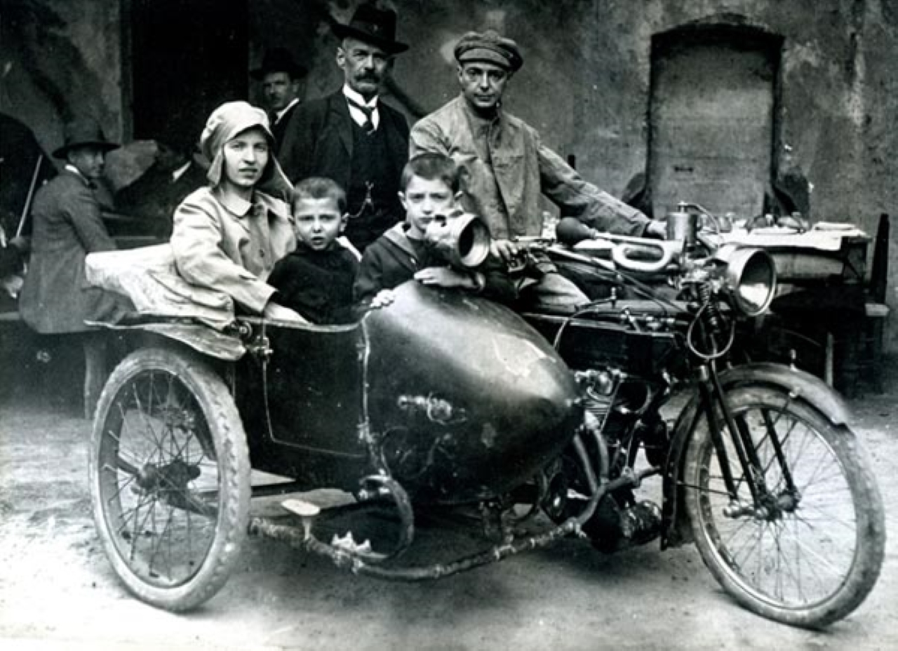 Rimini: Vintage Thrills at the National Motorcycle Museum - Photo 12
