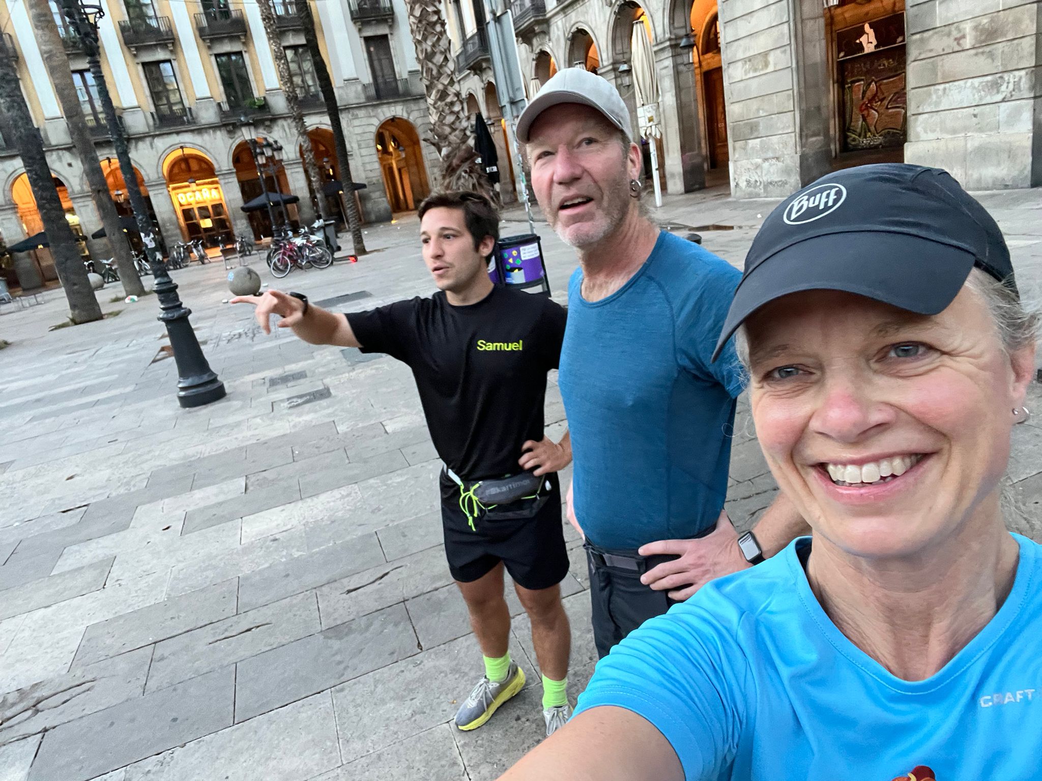 Running tour  - Highlights of Barcelona - La Sagrada Familia, Gothic Quarter, Casa Mila and more - Photo 11