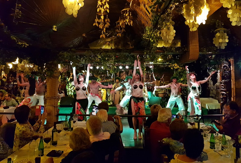 Espectáculo de folklore chileno y cena con transporte privado.