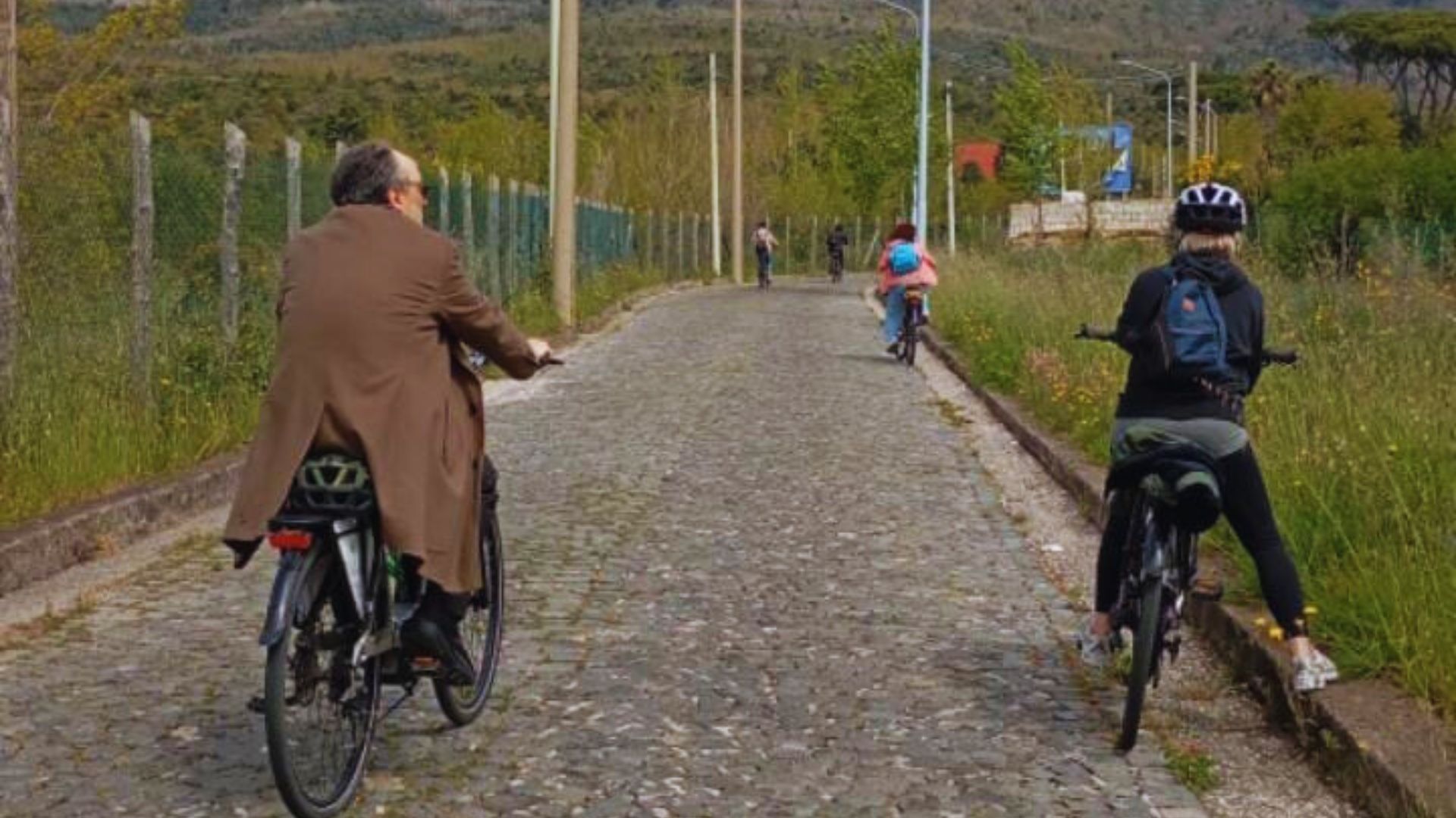 Naples: e-bike rental on Mount Vesuvius with crater access - Photo 13